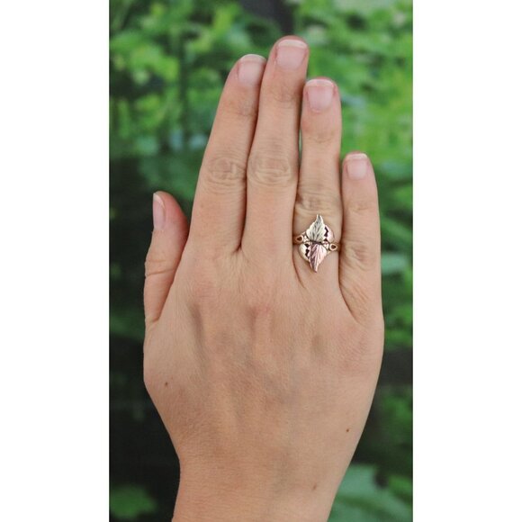 10k Yellow Gold Black Hills Gold Ring Size 4 3/4 Petite woman teen pinky - Picture 2 of 7